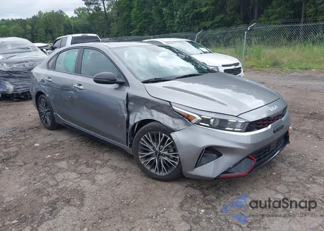 2023 Kia Forte Gt-Line z USA, uszkodzony, nr VIN 3KPF54AD2PE620189